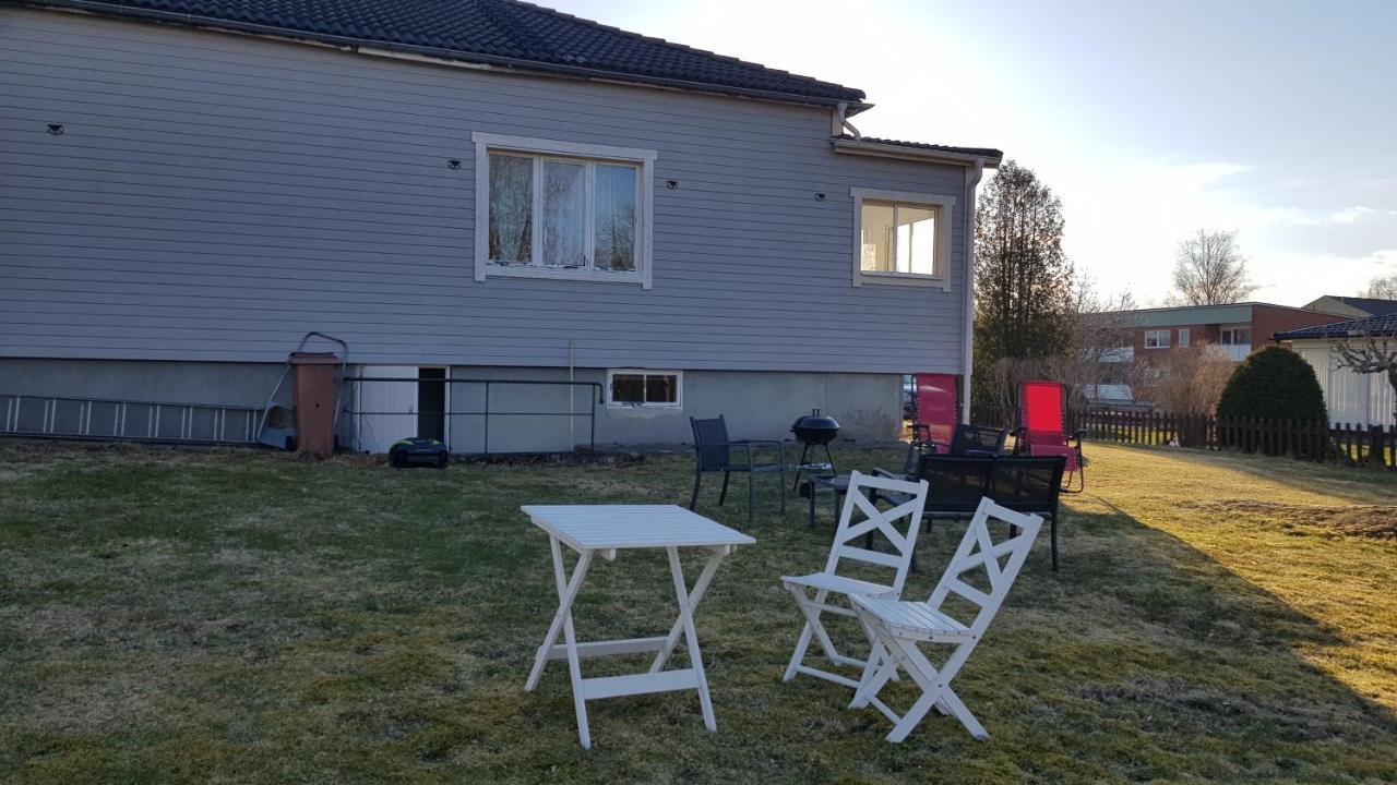 Trevligt Hus Med Egen Gard Och Fri Wifi, Emmaboda Kommun, Lindas 외부 사진